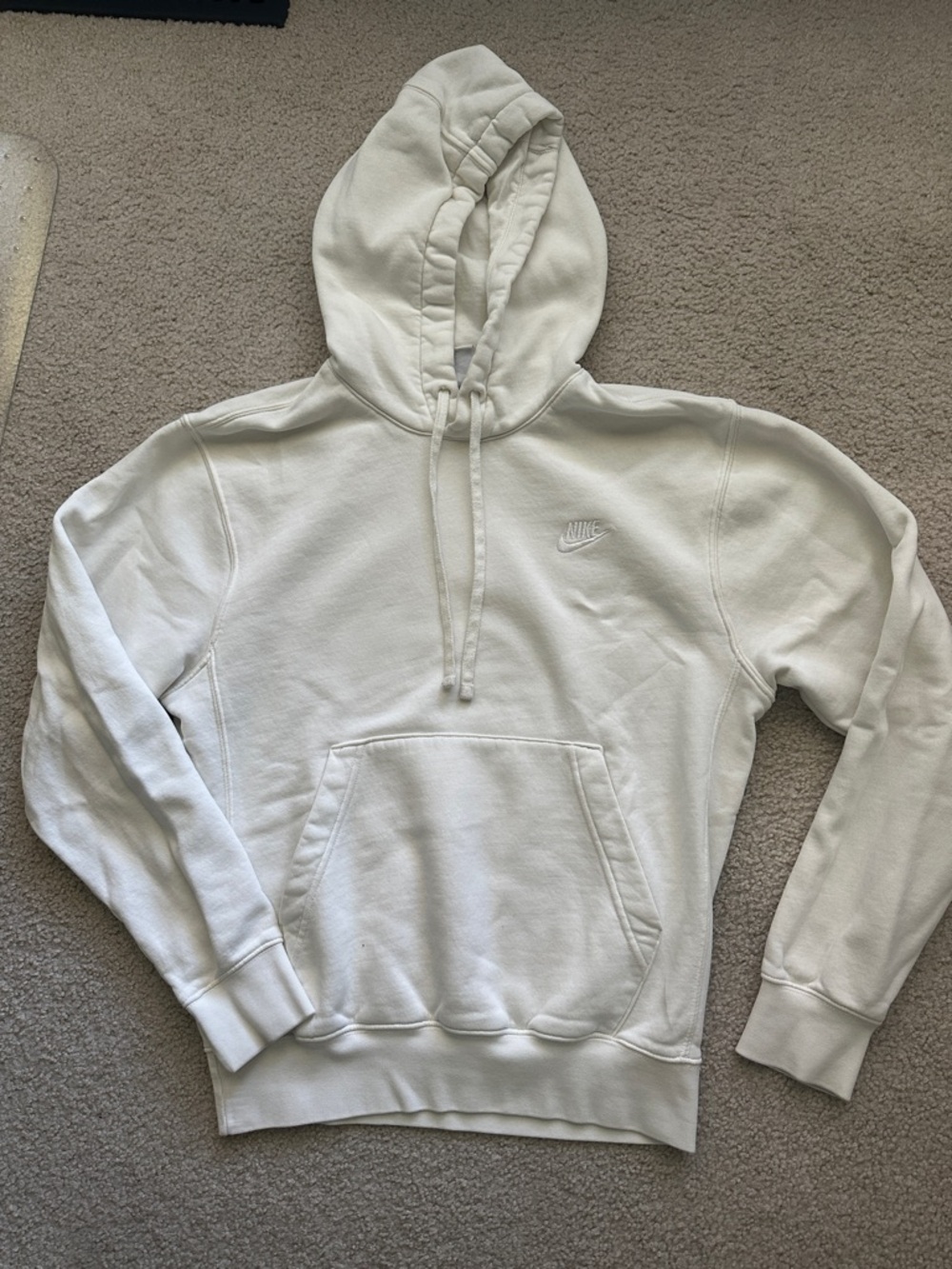 Nike Men’s White Pullover Hoodie with Embroidered Logo XS